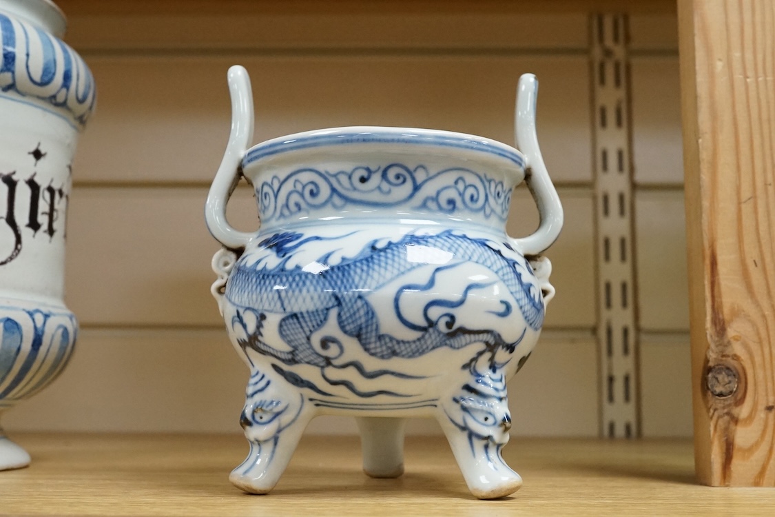 A Chinese blue and white ‘dragon’ censer, 12cm wide